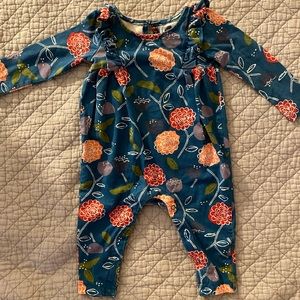 Tea Collection- Ruffle Shoulder Baby Romper